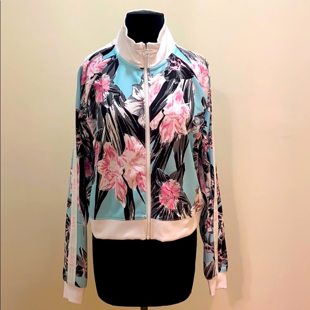 NWT Nike Athleisure wear jacket Sz L